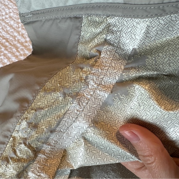 Marmot Precip Women’s Rain Jacket/Windbreaker - Picture 9 of 11